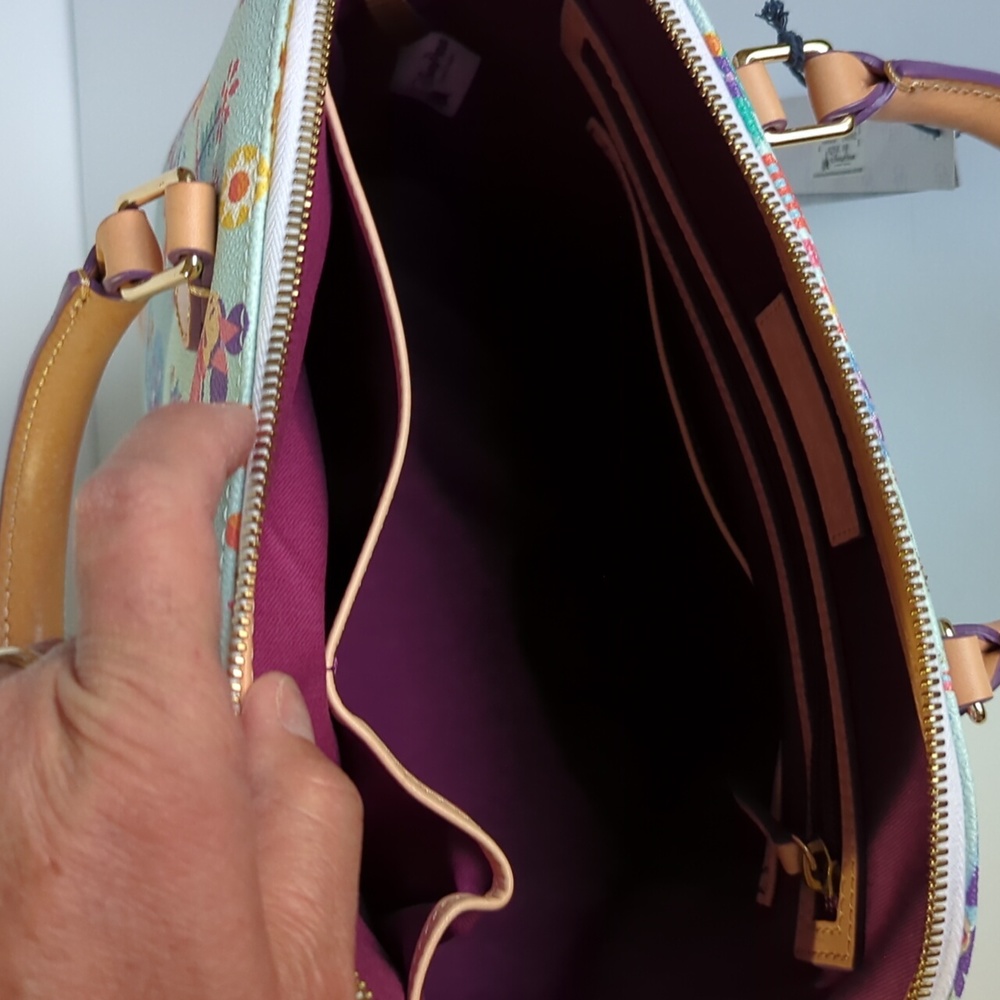 Dooney and Bourke Disney Epcot Flower and Garden NWT purse with straps Mickey - Picture 6 of 15